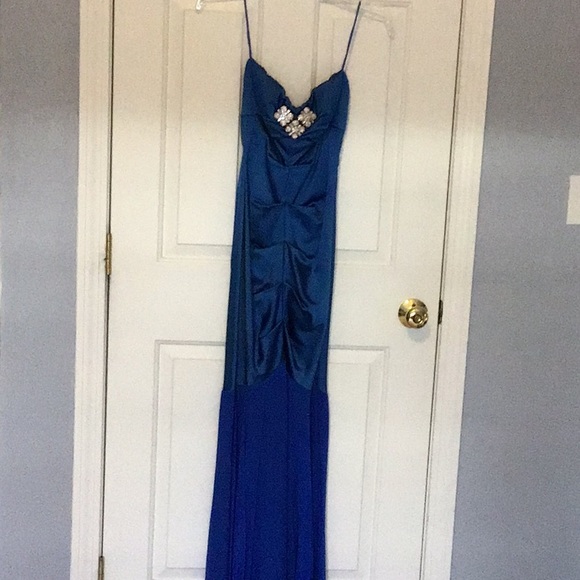 Dress - Picture 2 of 4